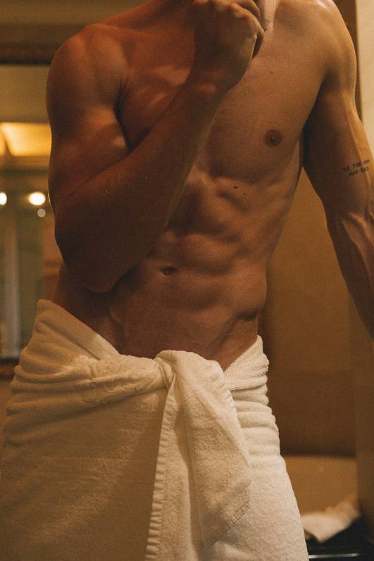 ‘Room service’ ft Lucas Whitesmith — image 20