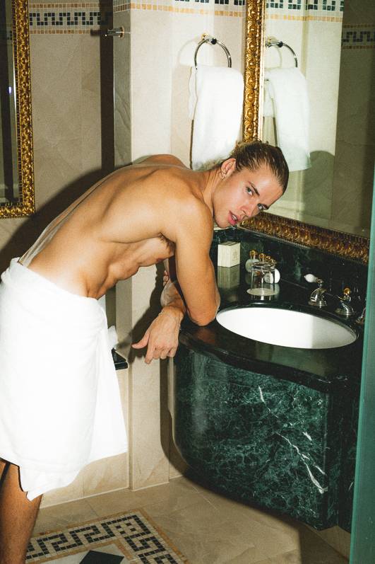 ‘Room service’ ft Lucas Whitesmith — image 13
