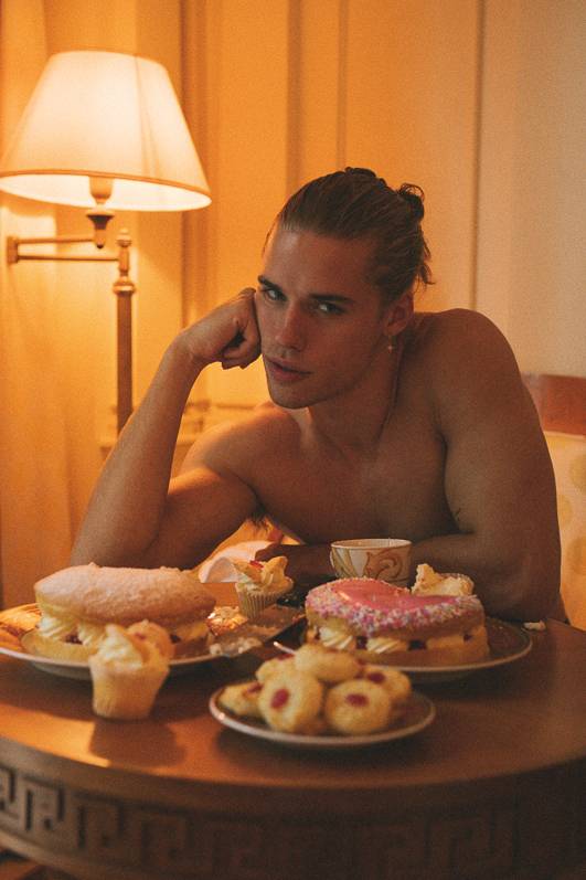 ‘Room service’ ft Lucas Whitesmith — image 9
